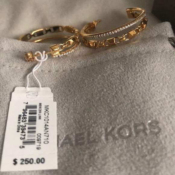 Brand New With Tags never used never worn - Picture 4 of 6